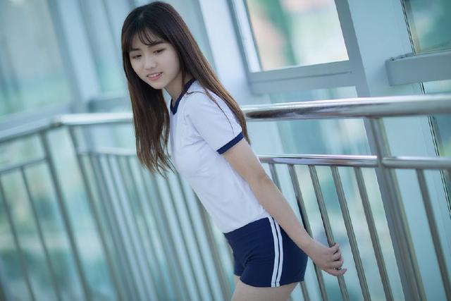 精选二四六天天资料_: 探索未来可能的道路，哪些选择是可行的？